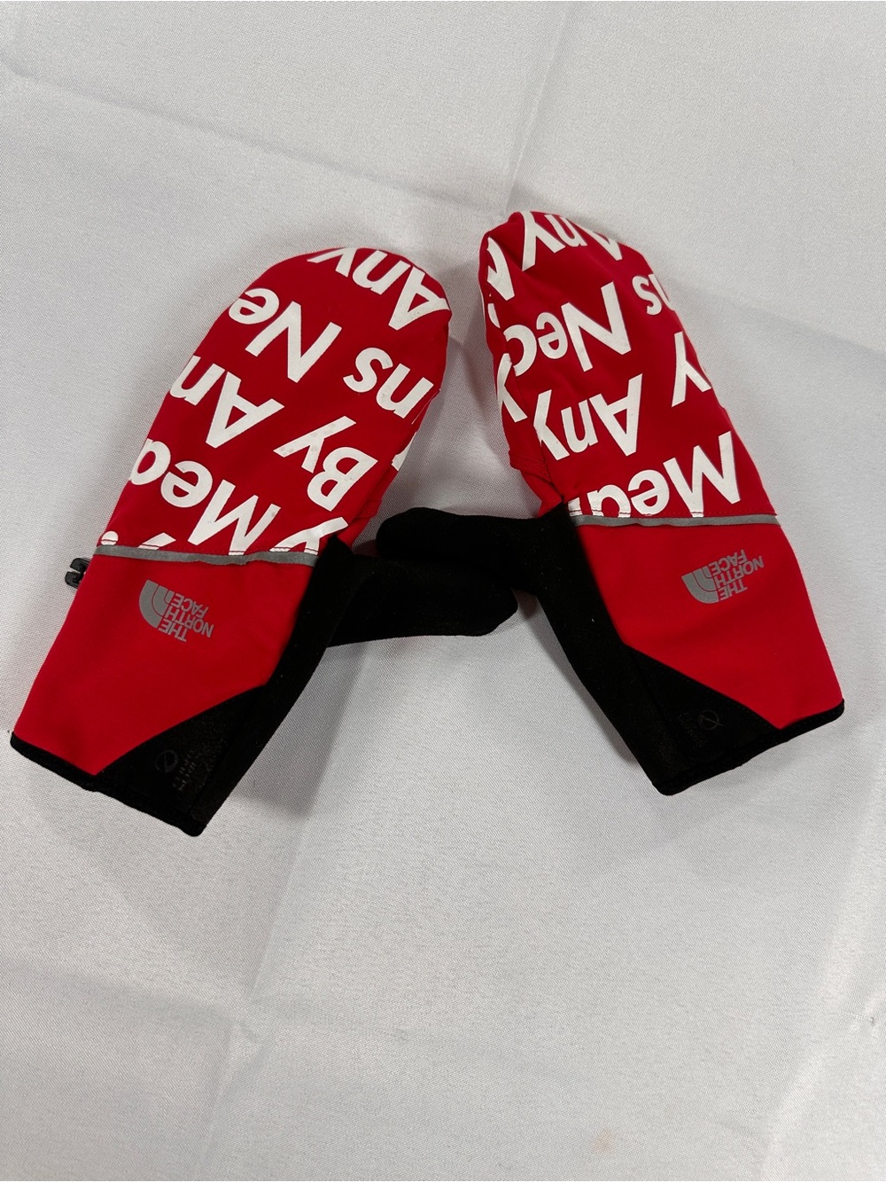 Supreme x The North Face FW15 BAMN Gloves Red L